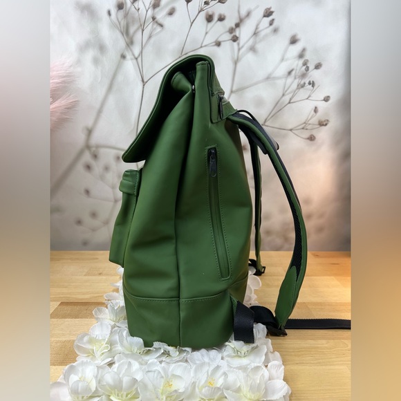 Hunter Olive Green Flap Backpack - Picture 2 of 14